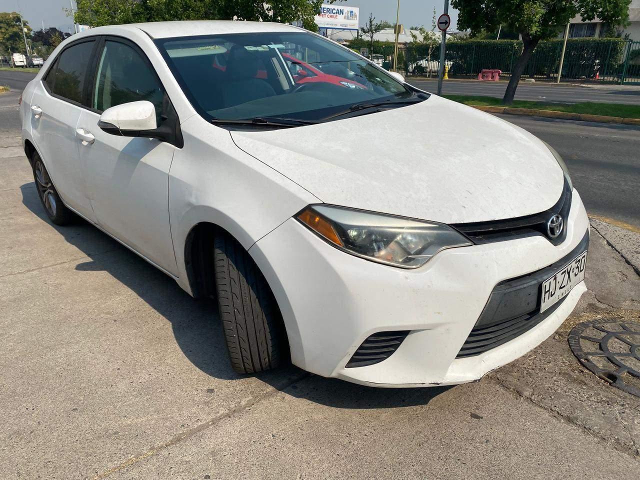 Automovil Toyota Corolla