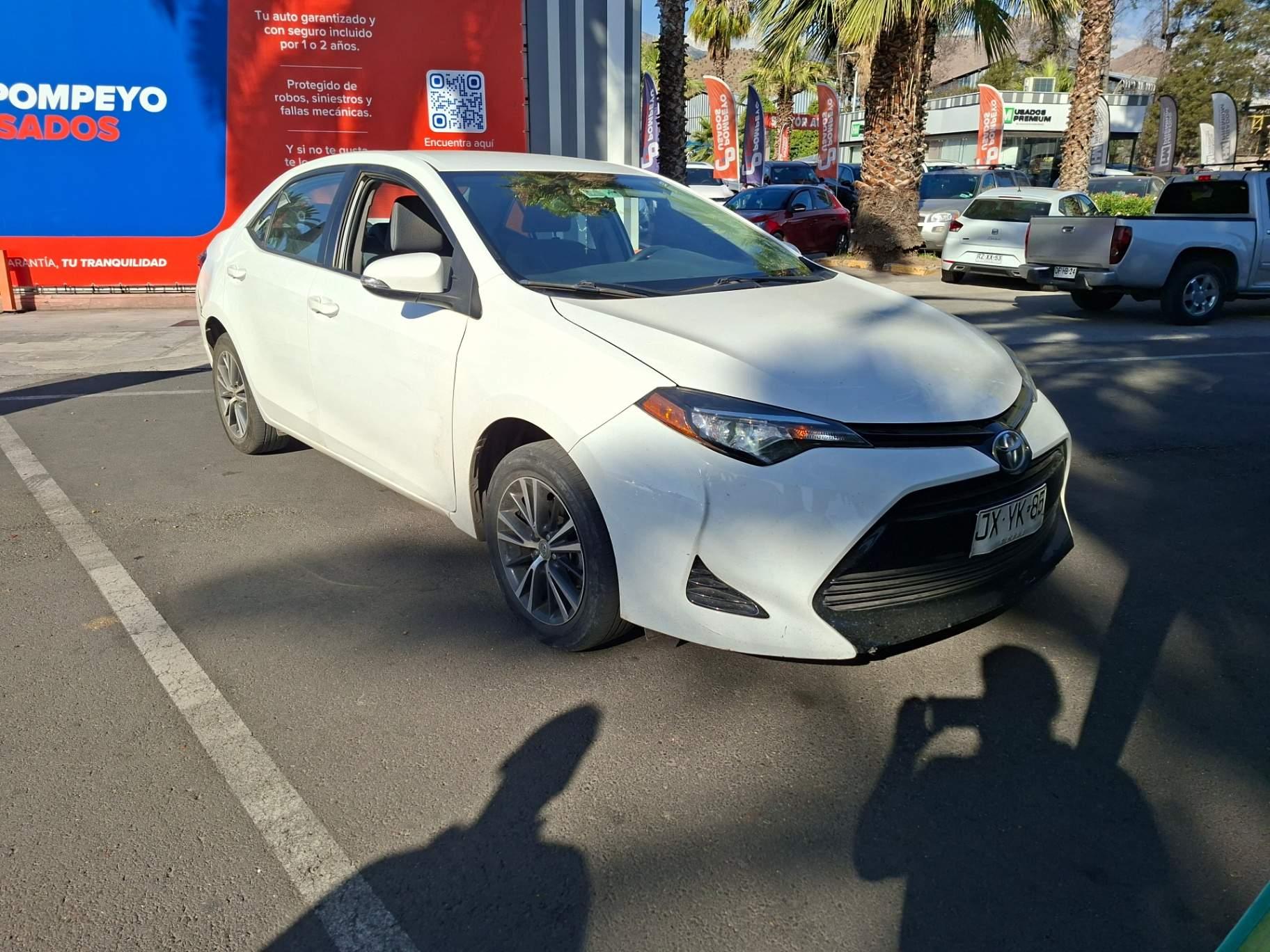 Automovil Toyota Corolla