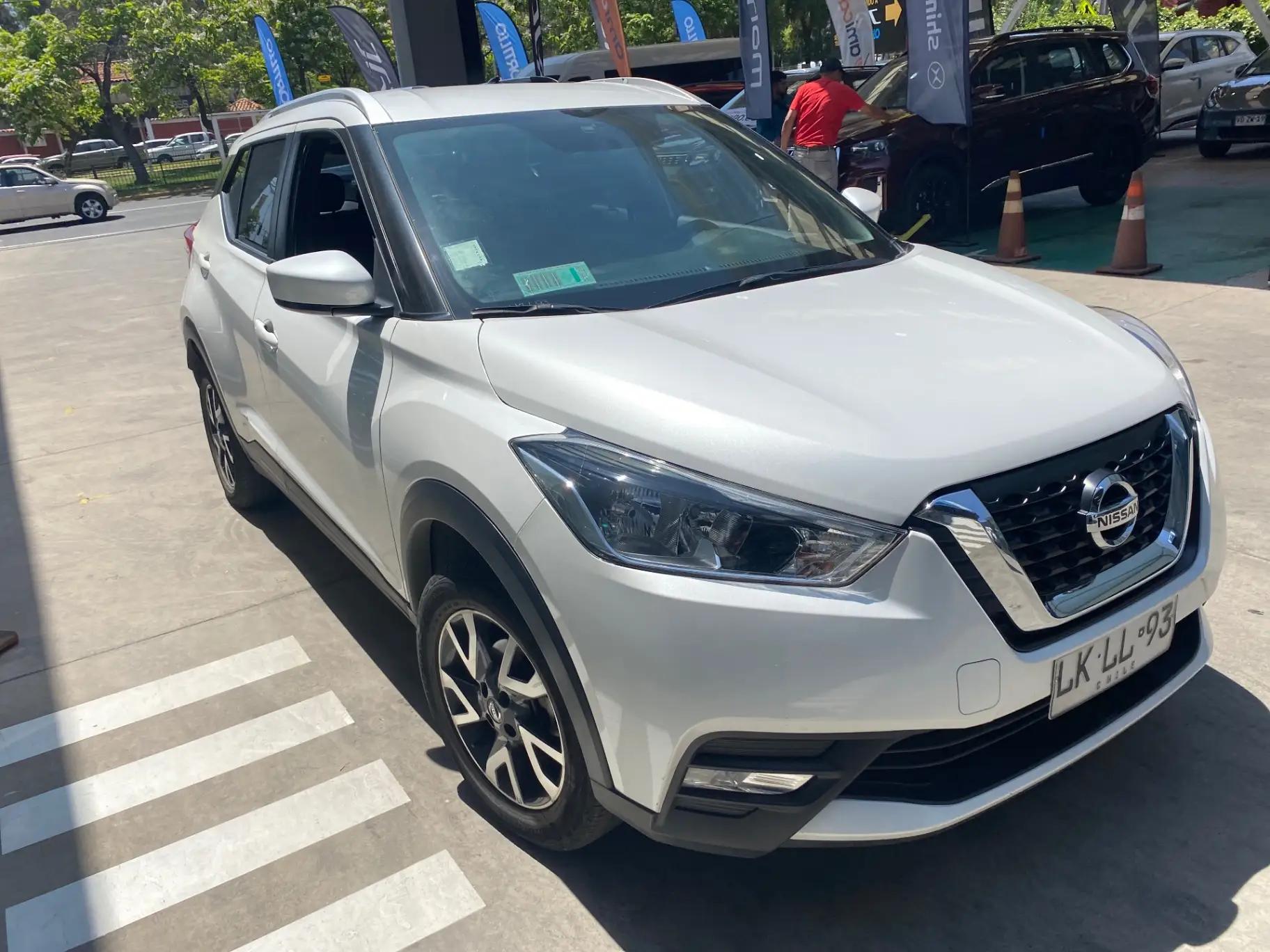 Station Wagon Nissan Kicks