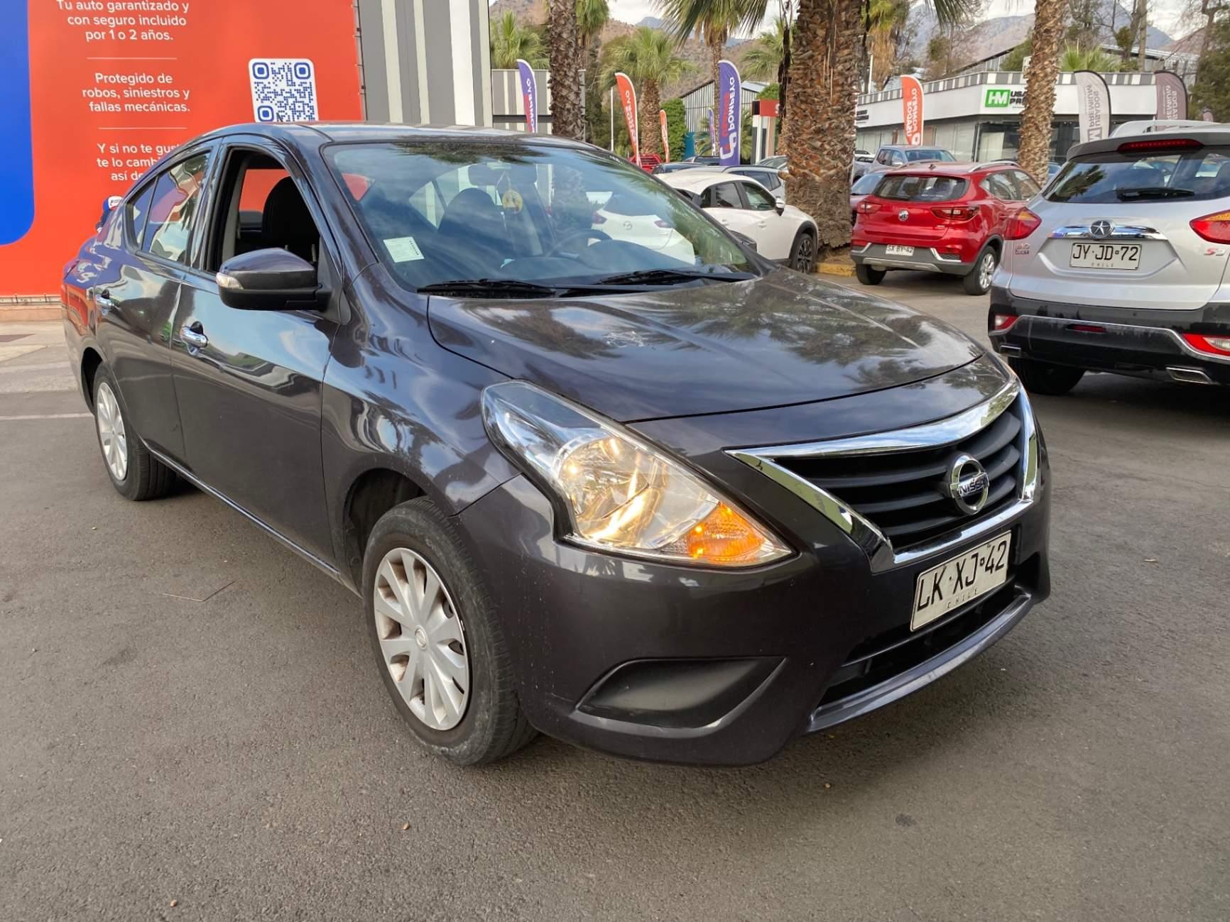 Automovil Nissan Versa
