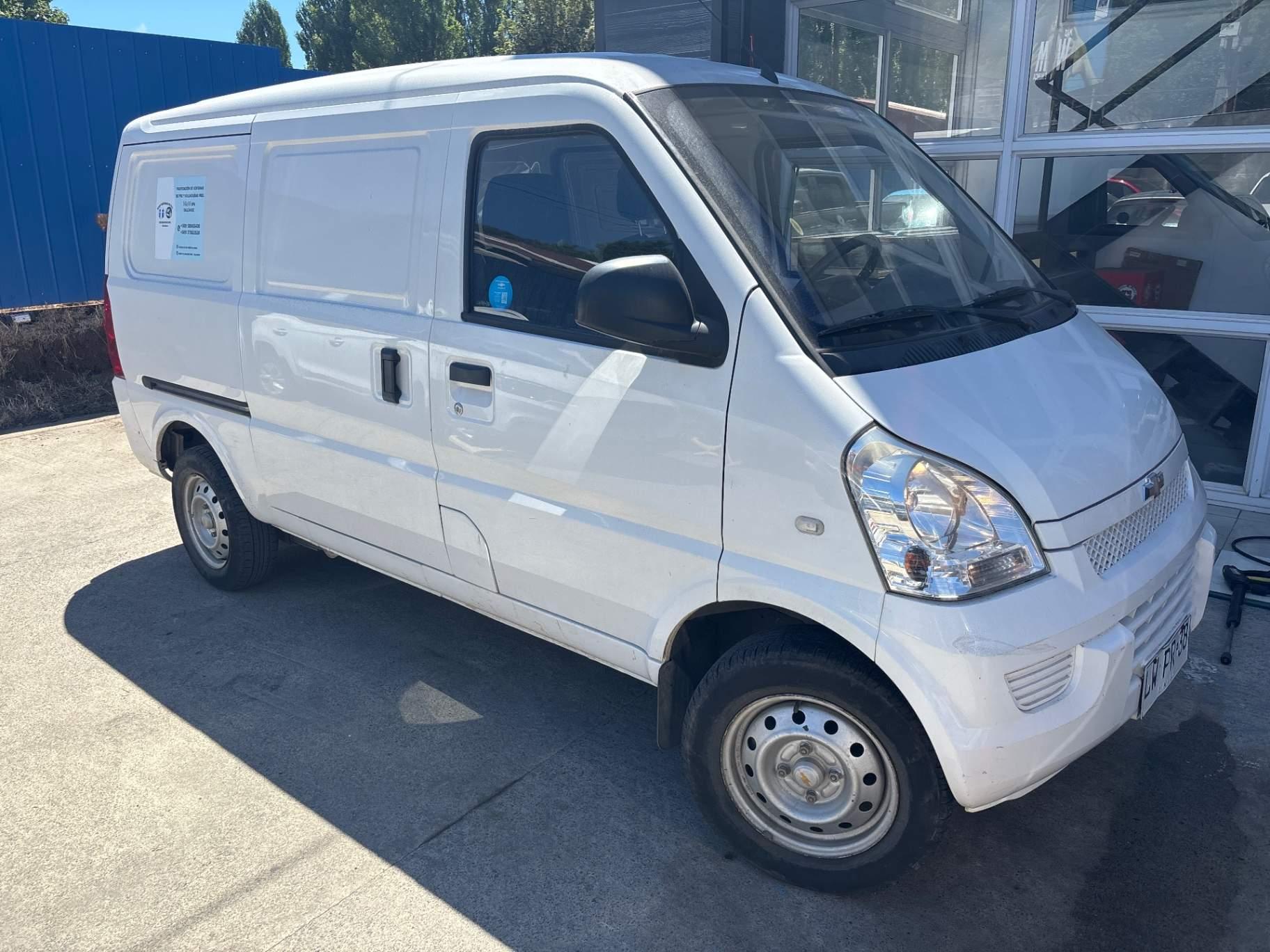 Furgon Chevrolet N300