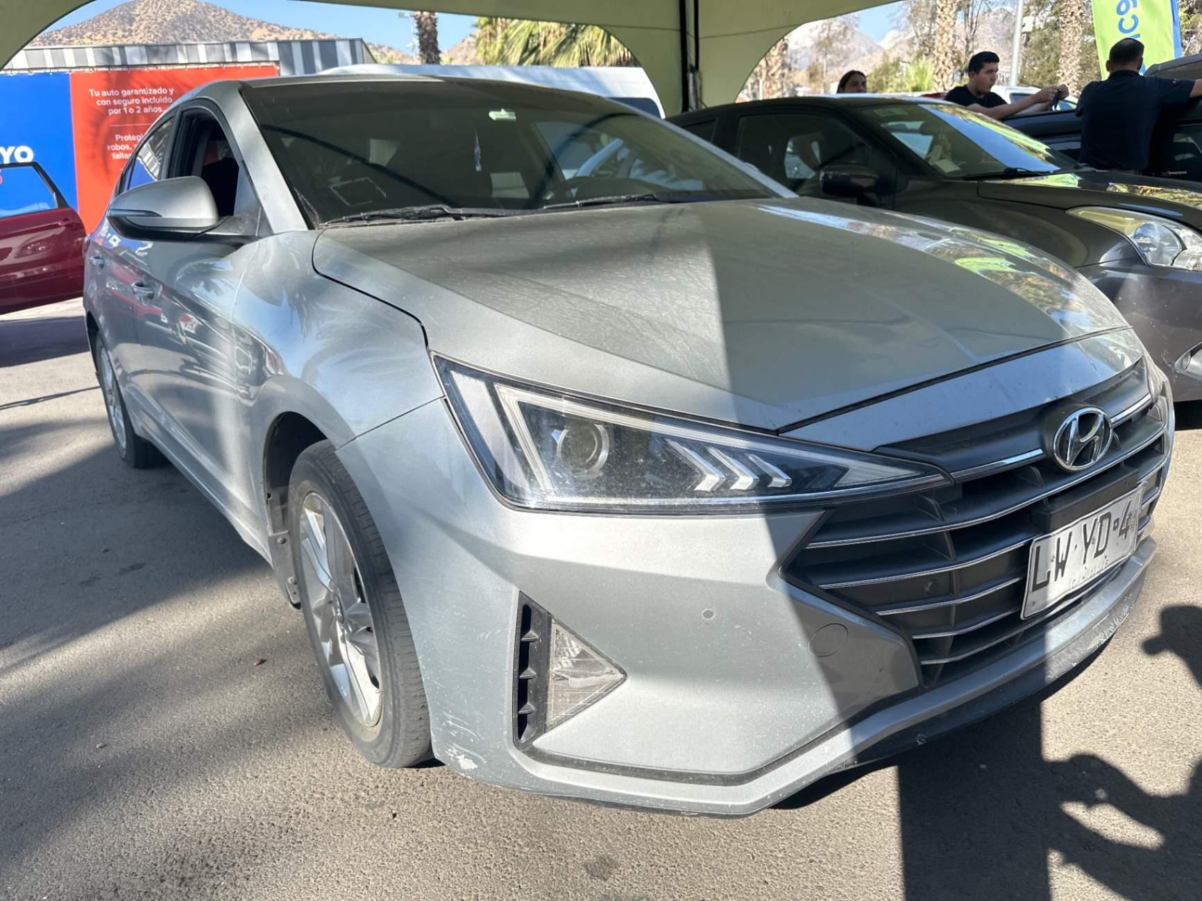 Automovil Hyundai Elantra