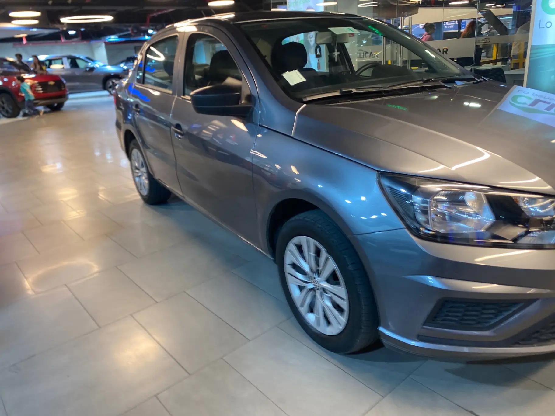 Automovil Volkswagen Voyage