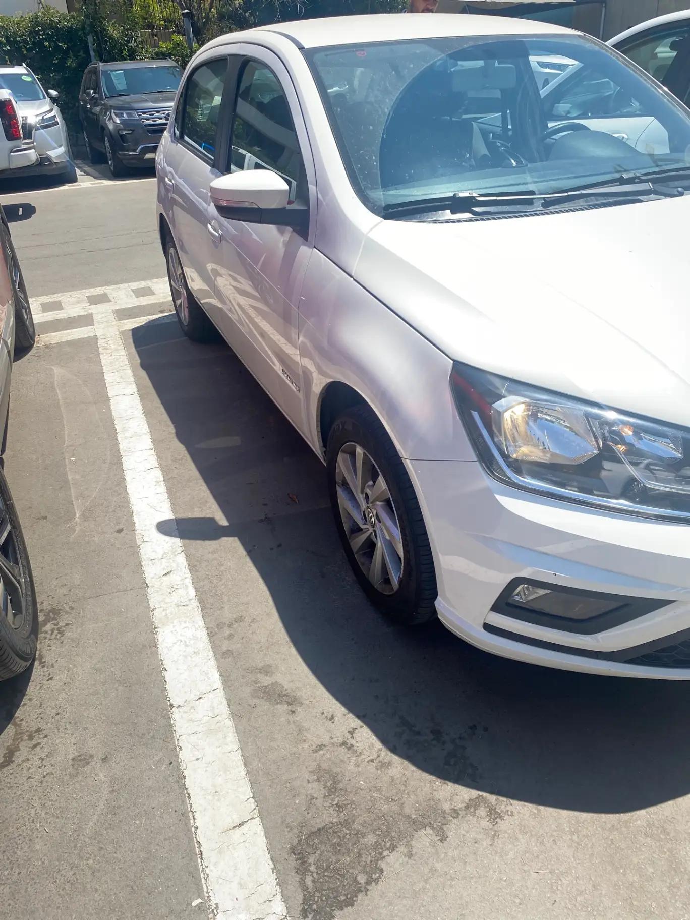 Hatchback Volkswagen Gol