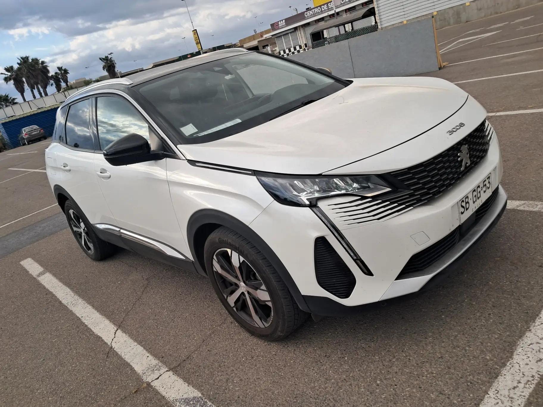 Station Wagon Peugeot 3008