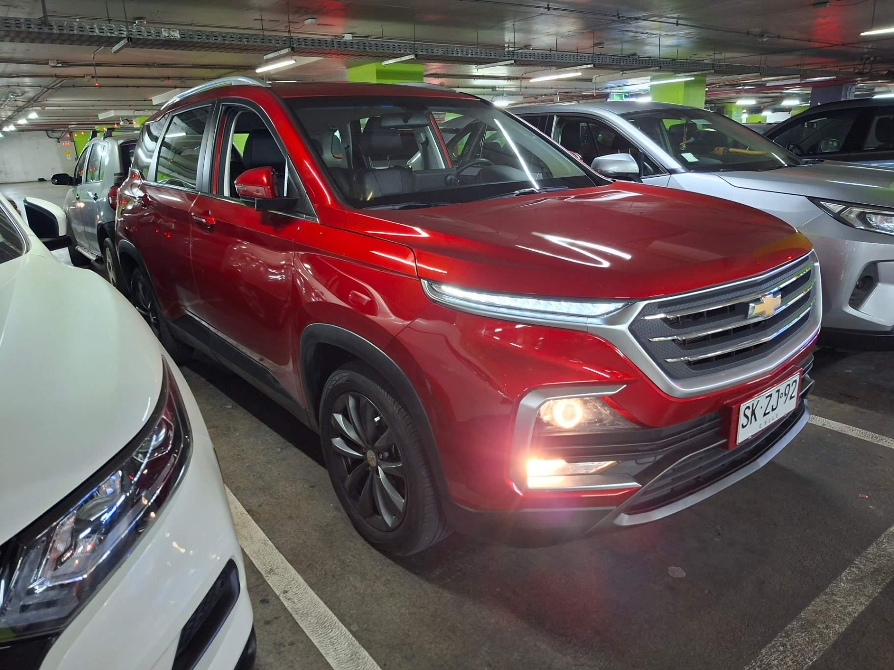 Station Wagon Chevrolet Captiva