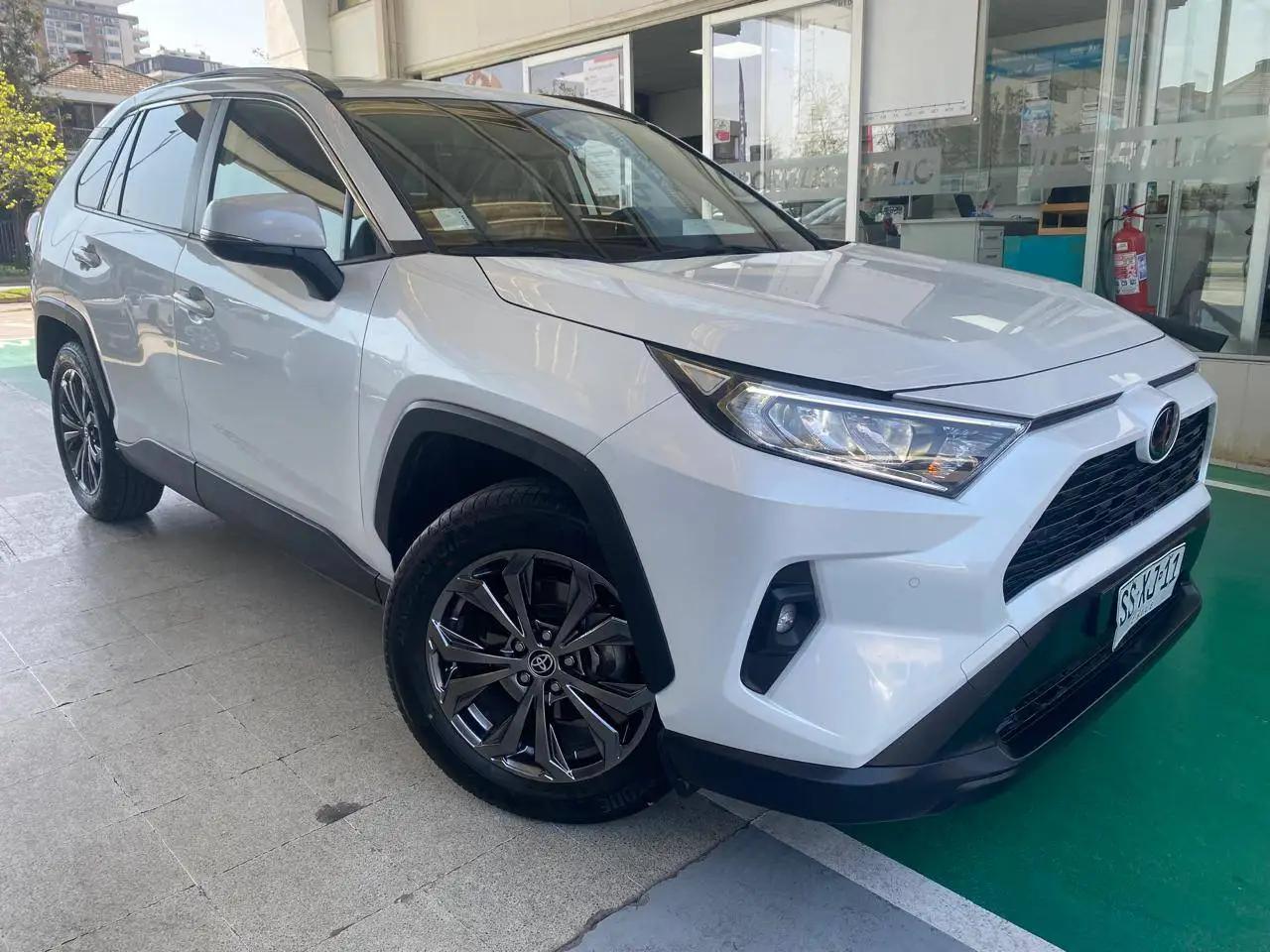 Station Wagon Toyota Rav 4