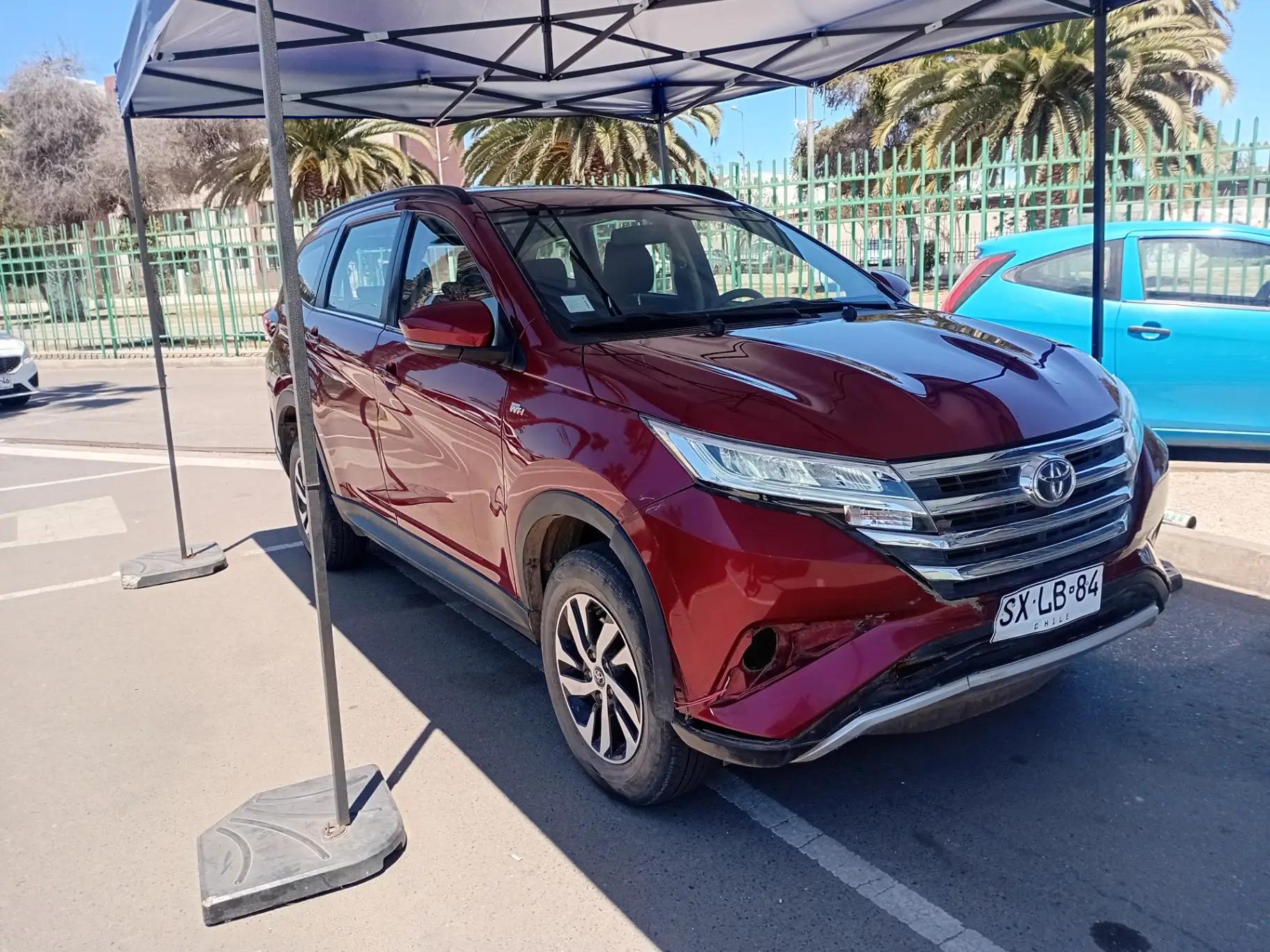 Station Wagon Toyota Rush