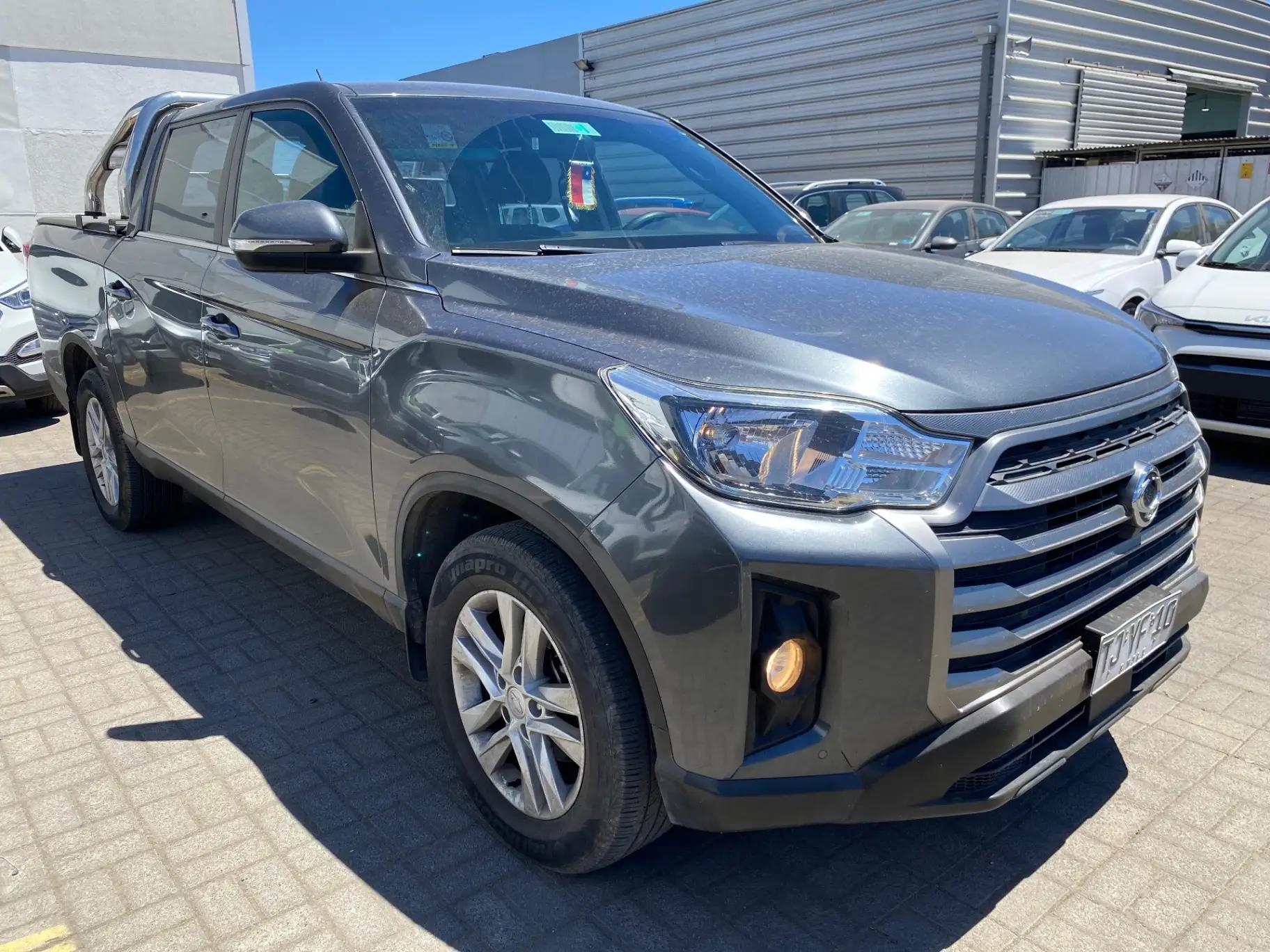 Camioneta Ssangyong New Grand Musso