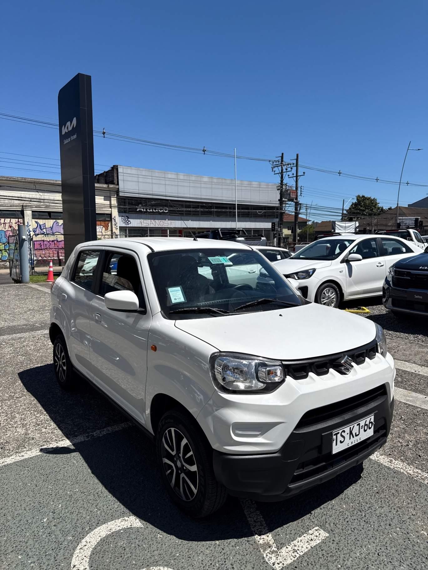 Automovil Suzuki Spresso