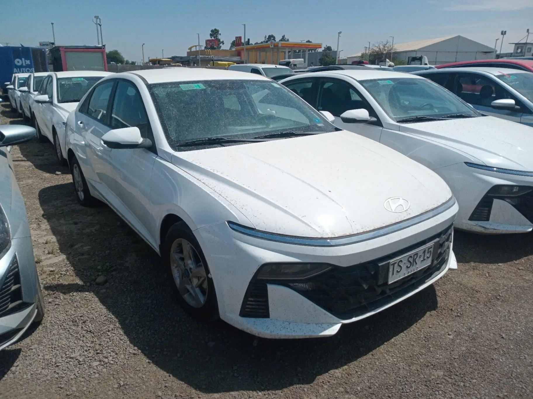 Automovil Hyundai Accent