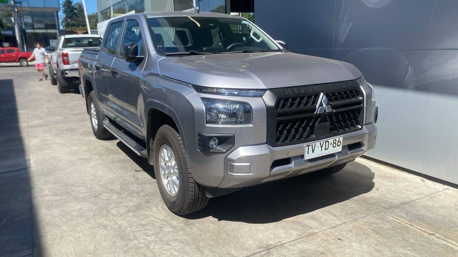 Camioneta Mitsubishi New L200