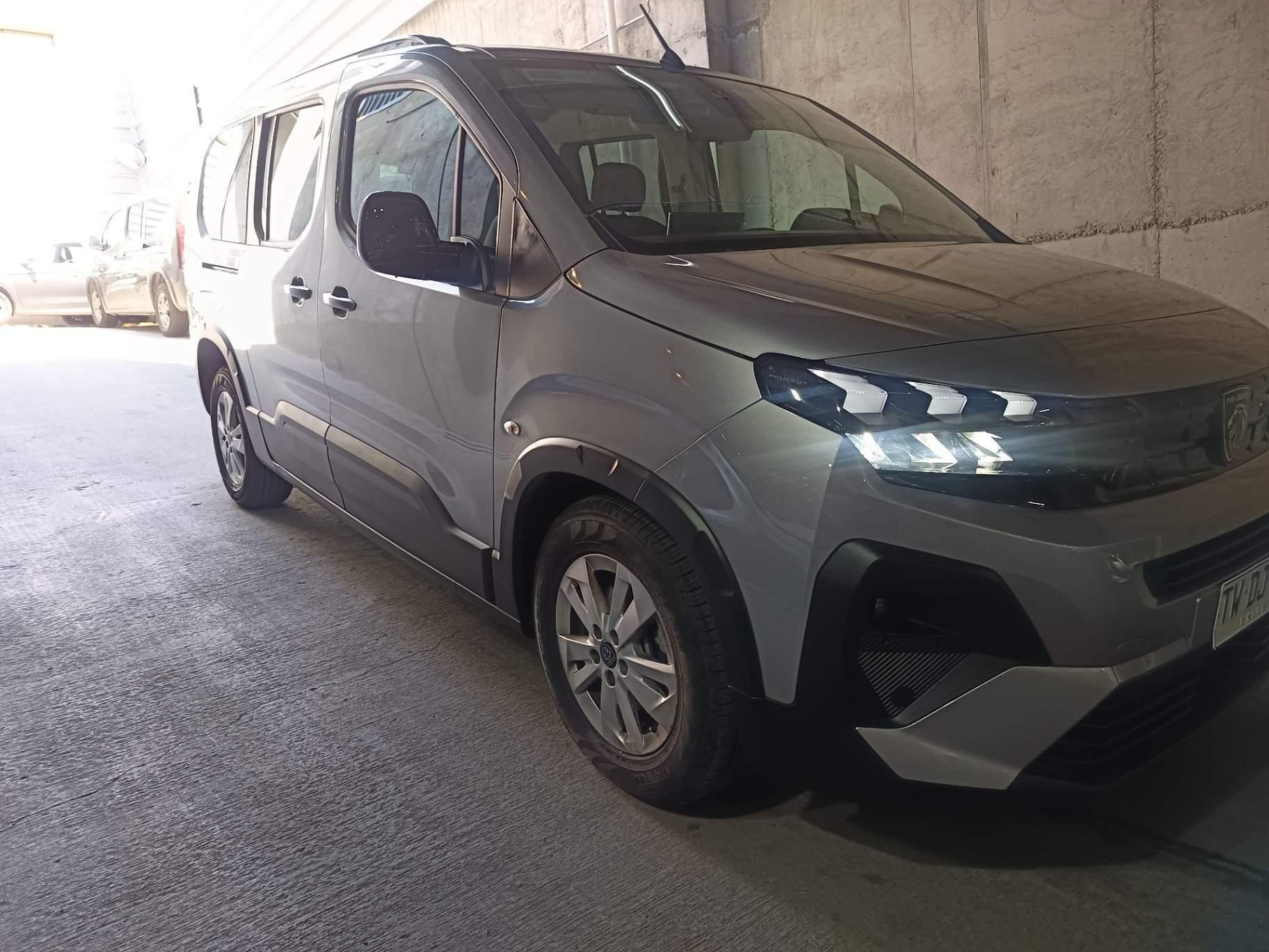 Station Wagon Peugeot Rifter