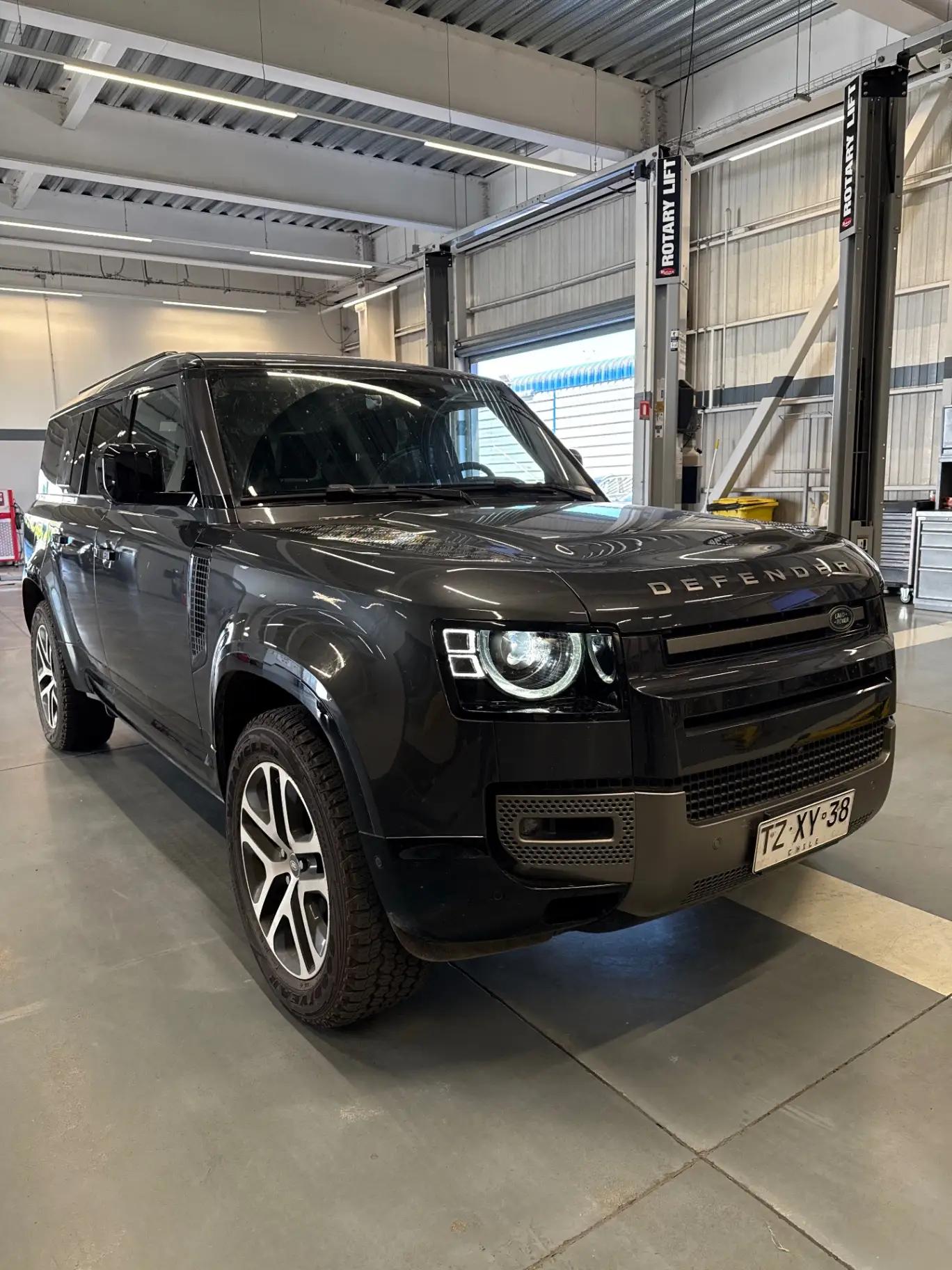 Station Wagon Land Rover Defender