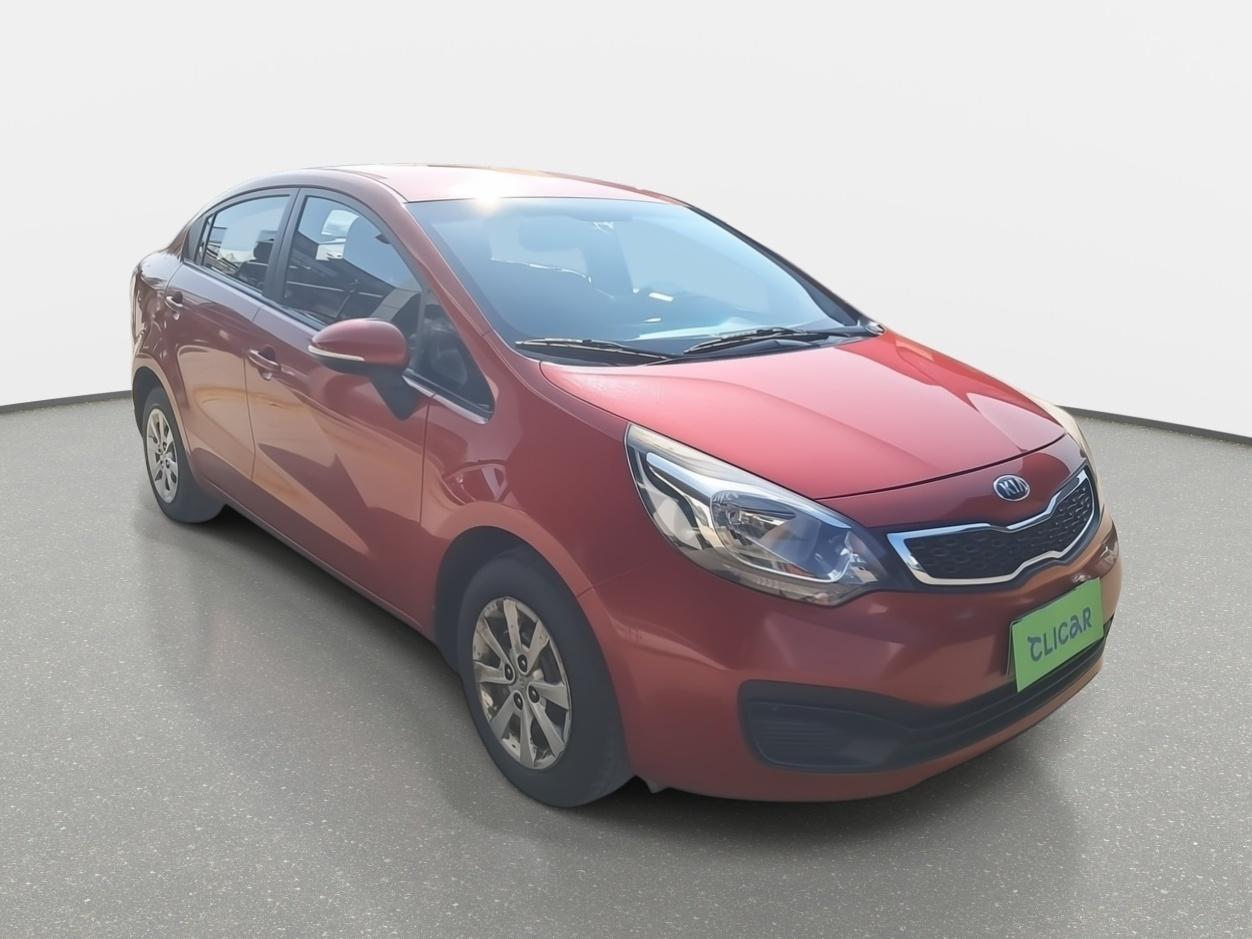 Automovil Kia Rio4