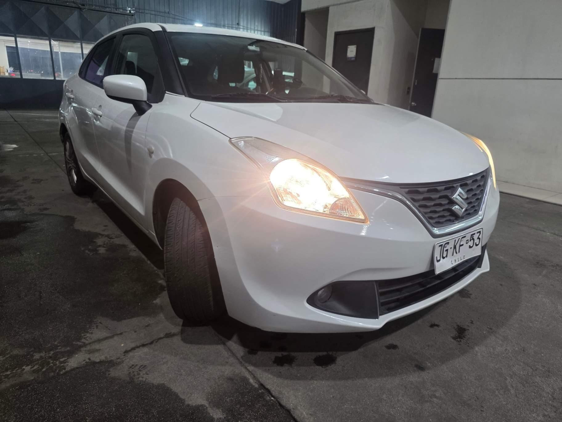 Hatchback Suzuki Baleno