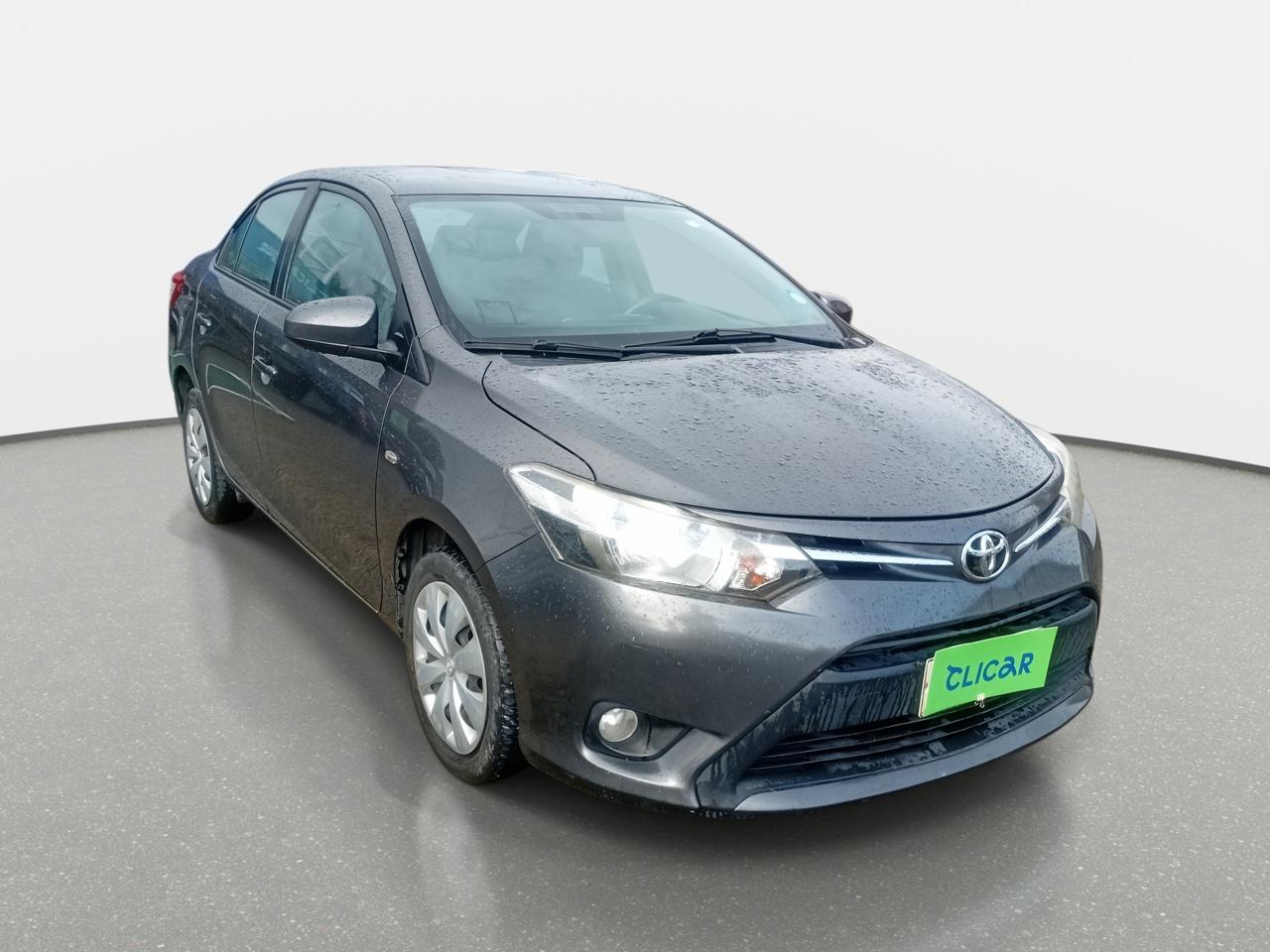 Automovil Toyota Yaris