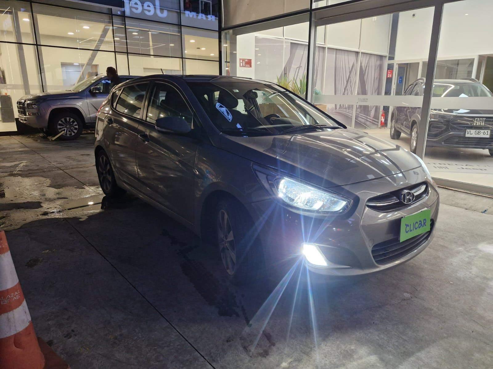 Hatchback Hyundai Accent