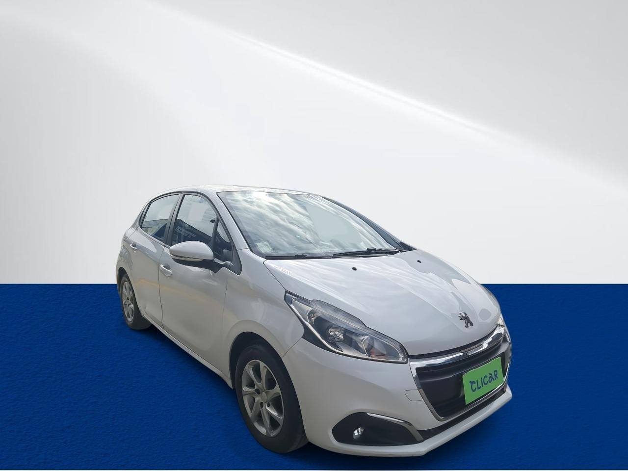 Automovil Peugeot 208