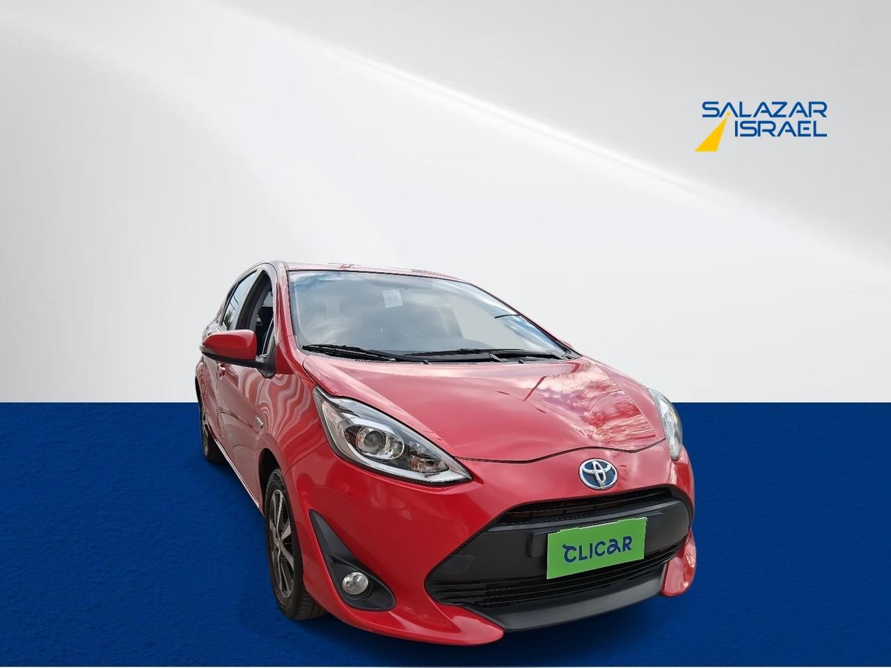 Automovil Toyota Prius C