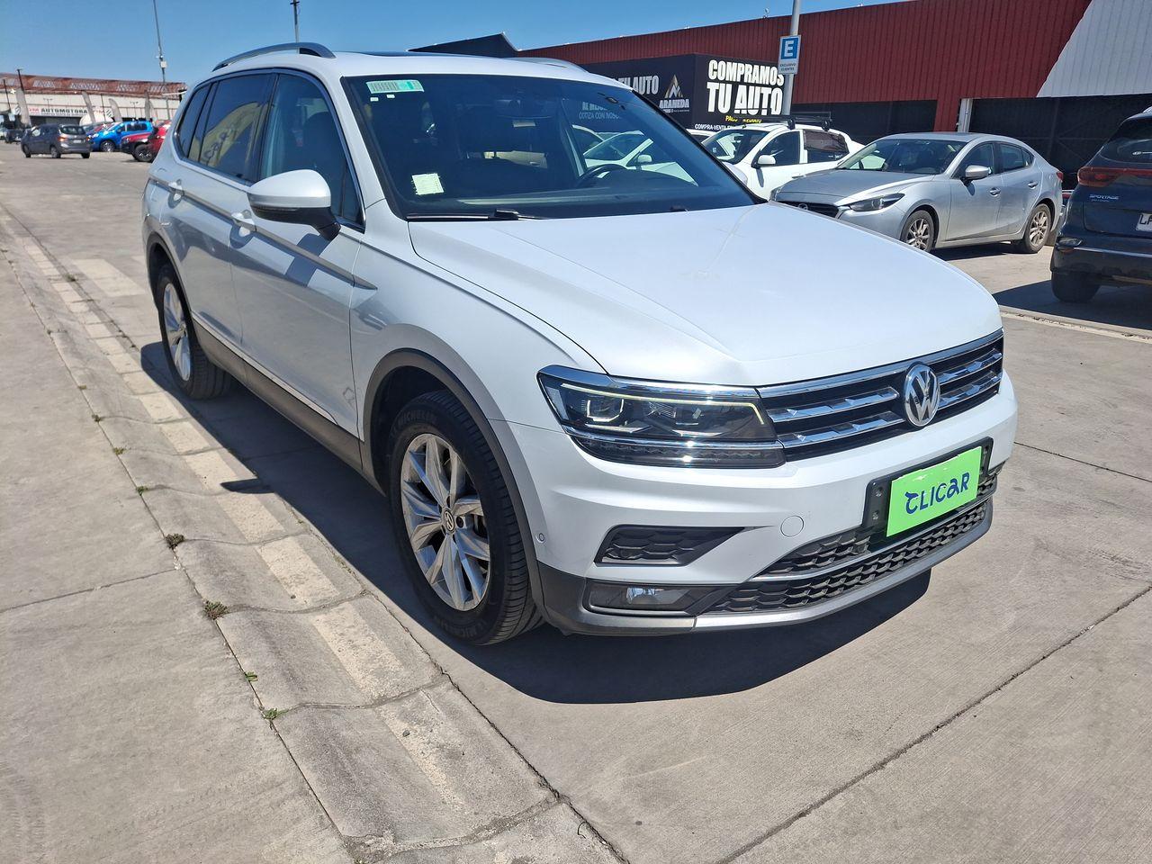 Station Wagon Volkswagen Tiguan