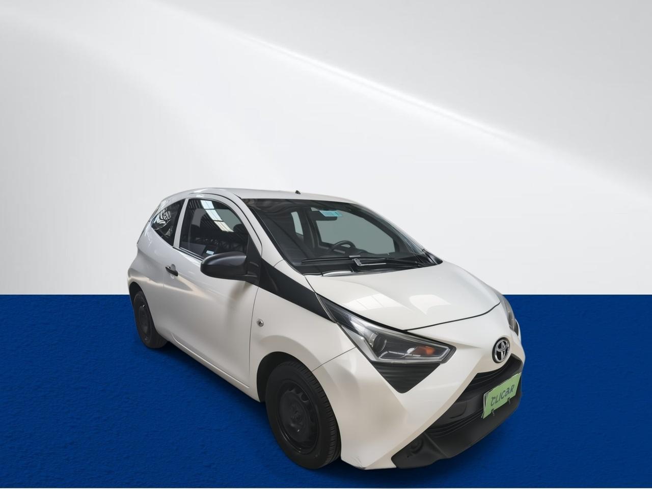 Automovil Toyota Aygo