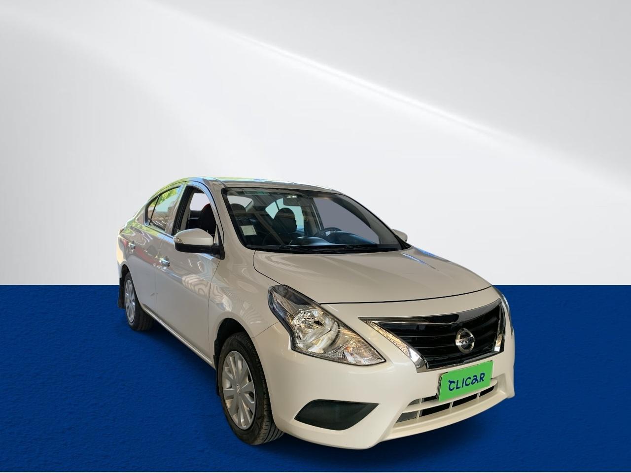 Automovil Nissan Versa