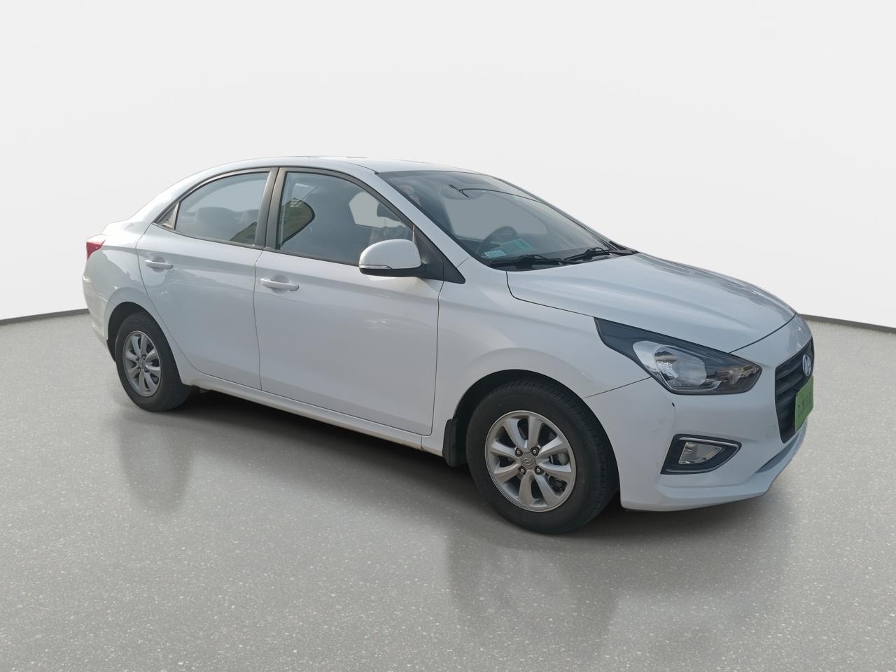 Automovil Hyundai Verna