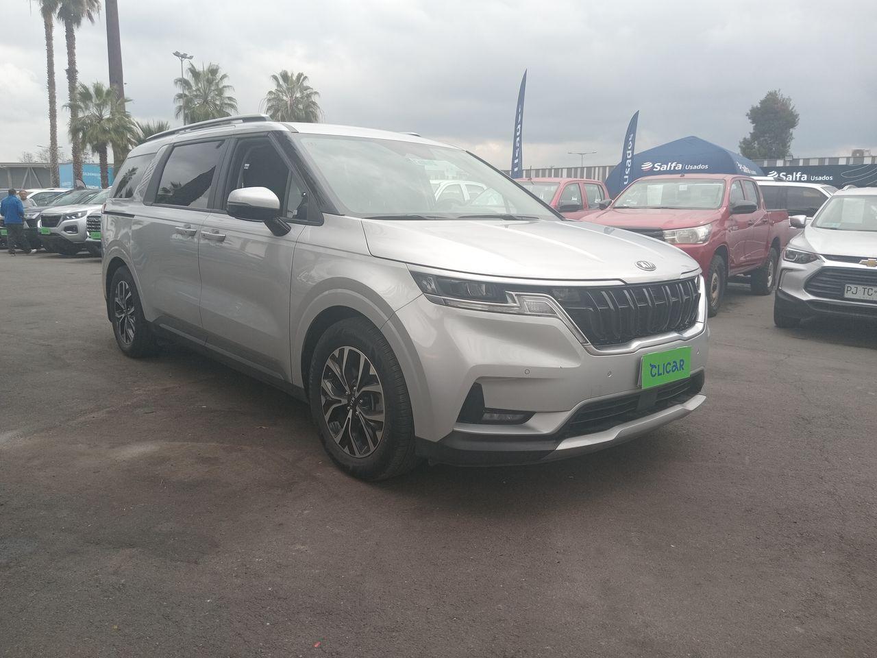 Station Wagon Kia Carnival