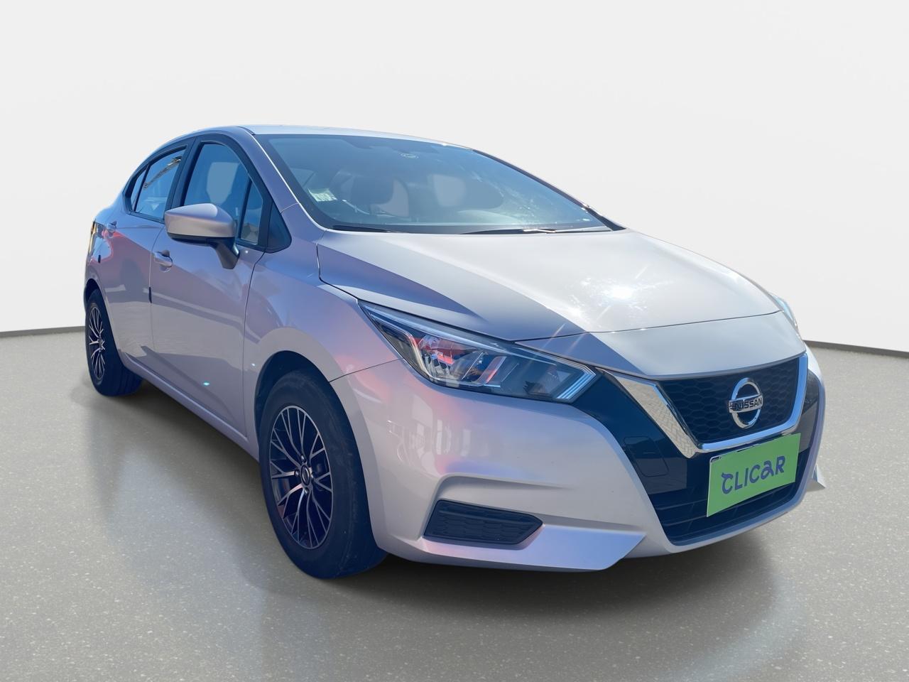 Automovil Nissan Versa
