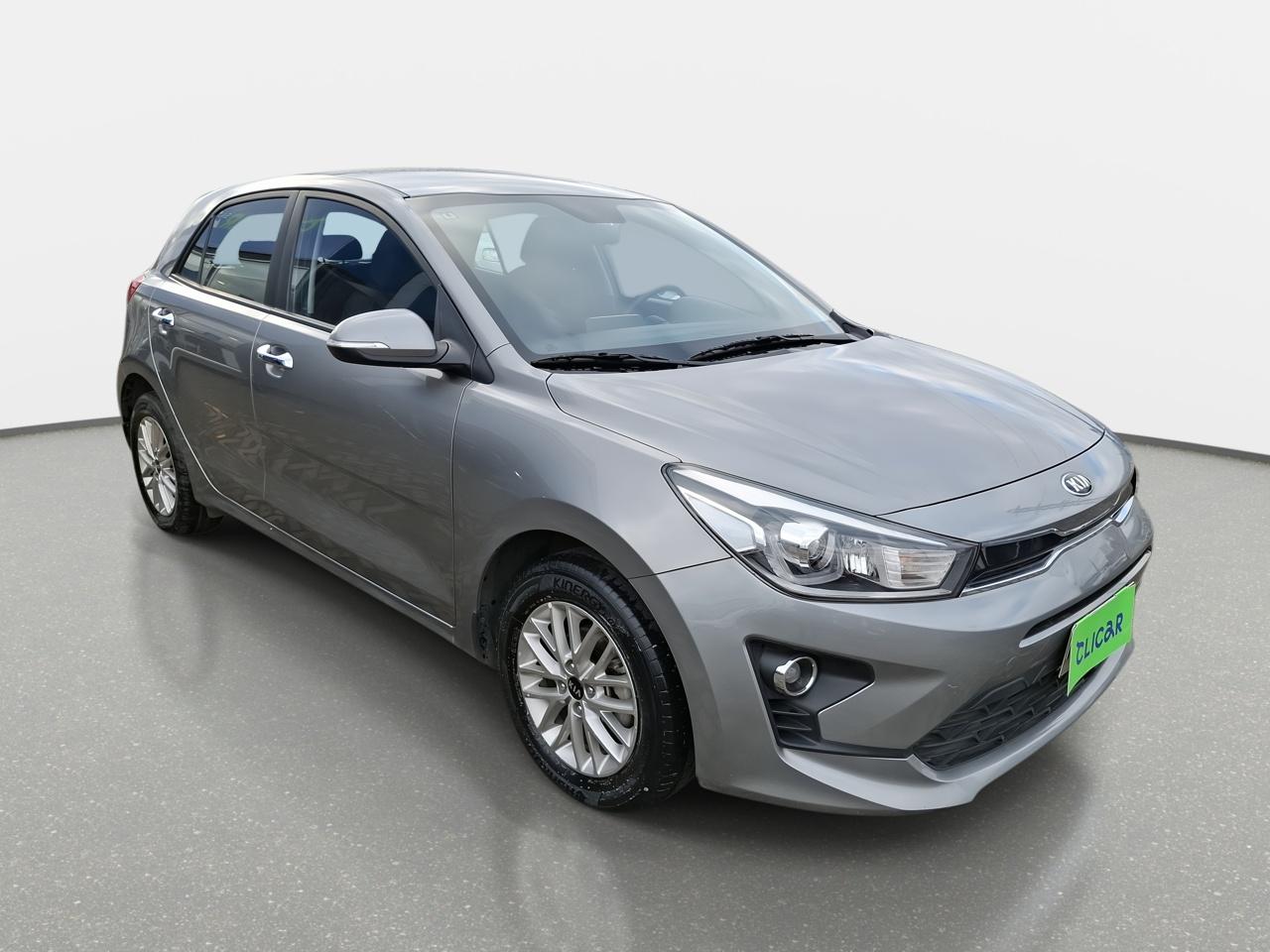 Automovil Kia Rio 5