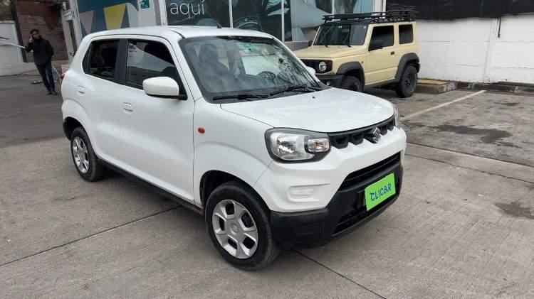 Hatchback Suzuki Spresso