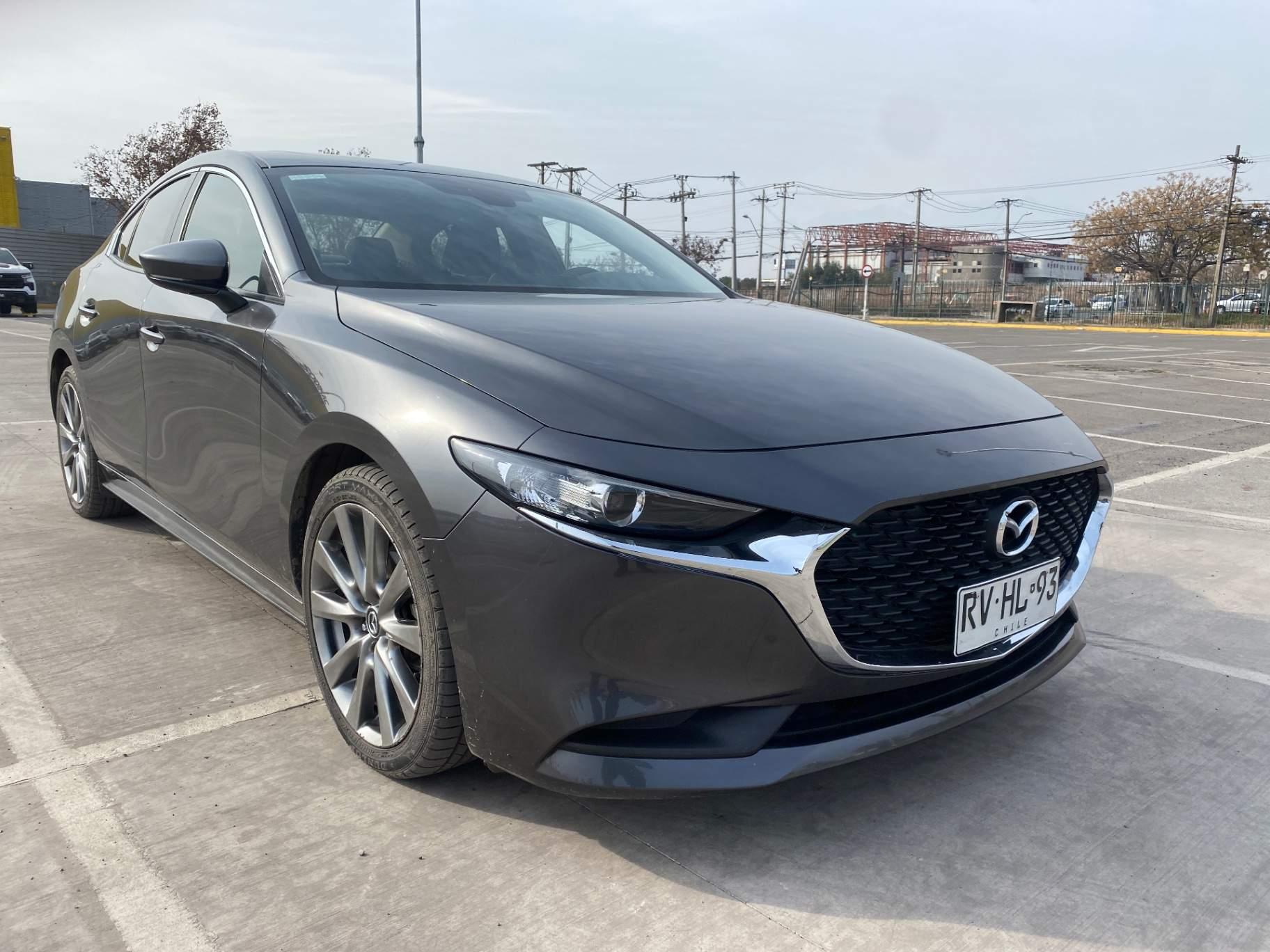 Automovil Mazda 3