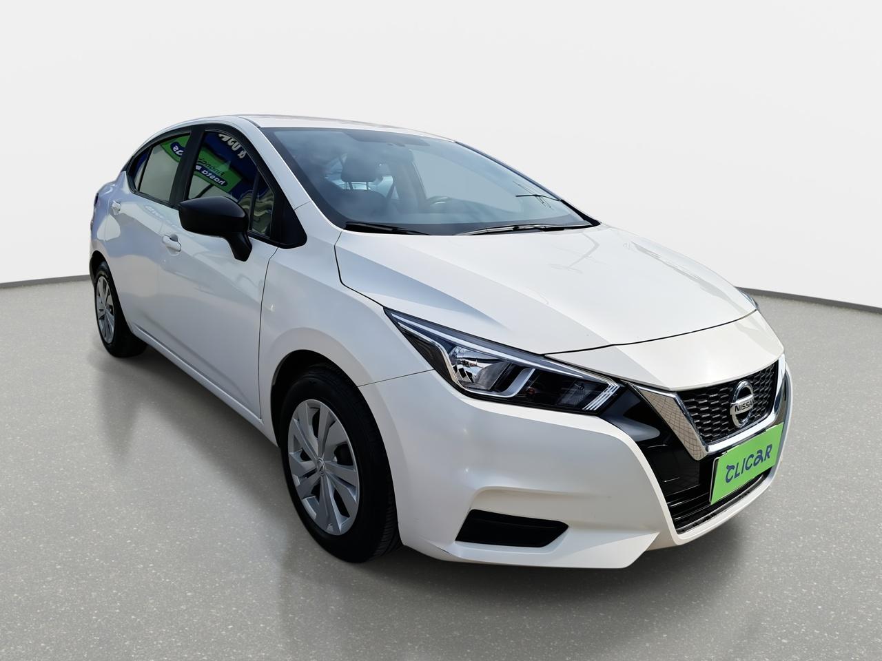Automovil Nissan Versa