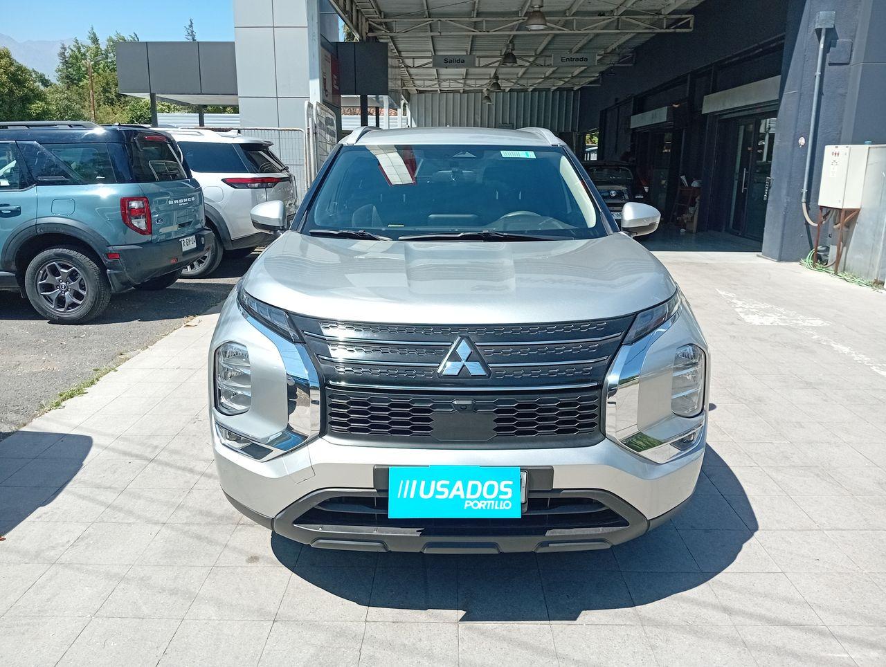 Station Wagon Mitsubishi Outlander